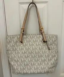 Michael Kors Leather Logo Jet Set Tote Bag in Vanilla