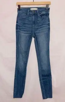 Abercrombie & Fitch Dark Wash Denim High Rise Super Skinny Ankle Jean 00/24