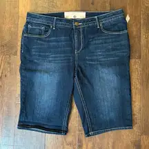 FAMOUS GAZOZ knee length denim short, plus size 18, NWT