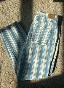 American Eagle mom jeans