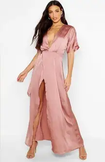 Boohoo  | BOUTIQUE KIMONO MAXI SATIN BRIDESMAID DRESS