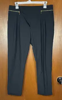 Zara Basic Woman’s Black Business Casual Capri Pants Size Medium