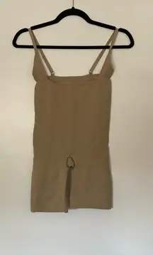 Skims sculpting bodysuit Large