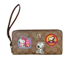 Coach NEW  X Peanuts Long Zip Around Wallet Signature Canvas Patch Khaki Redwood