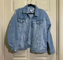 Forever 21 front pocket jean jacket with heart on back size medium