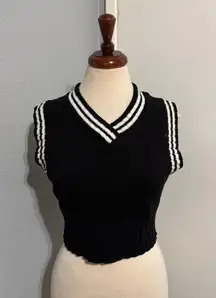H&M Women Black & White Striped Trim Cropped Sleeveless Knitted Tank Top Sz M