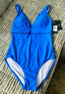 Beautiful TOMY HILFIGER Swimsuit🏖️🦋