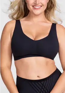 Honeylove V-Neck Wireless Bras Bundle in Black and Sand.  Size XLarge