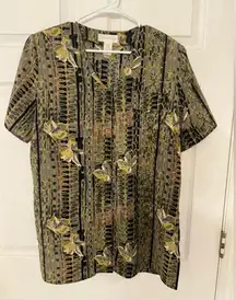 VTG Women’s floral Shirt‎ Button Up Short Sleeve —Size XL vacation Hawaii