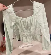 Target Super cute green puff sleeve cropped shirt!