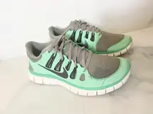 Free 5.0+ Silver/Green Ladies Running Shoes Size 7.0