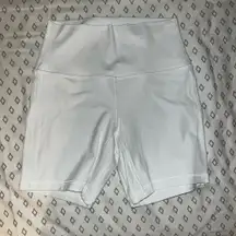 Lululemon White Align Shorts 6" 6
