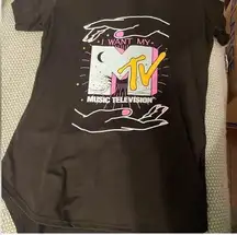 MTV t-shirt