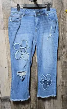 C Est 1946 Daisy Embroidered Distressed Capri Jeans