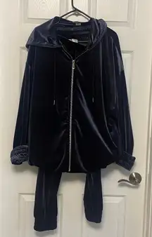 Laina Rauma Luxurious Velour set in dark purple L oversized