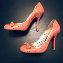 Vintage Pink and Gold Guess Pumps