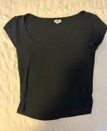 black ribbed garage scoop neck short sleeve