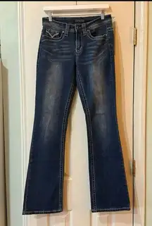 913 Shyanne bootcut jeans Size 27 Reg Low to Mid Rise Stretch Like New Dark Wash