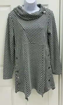 Peck & Peck Women's Shift Dress Size M Black, White & Silver High Low Hem New!