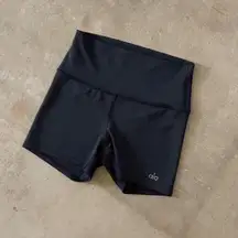 Alo Yoga black airlift shorts 3”