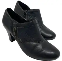 Clarks Women’s Size 8M Black Leather Ankle Bootie Shoe Zip Up Stacked Heel