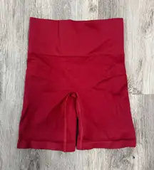 Aritzia TNA Magneta Red Seamless Ribbed High Waisted Bike Shorts Size Small