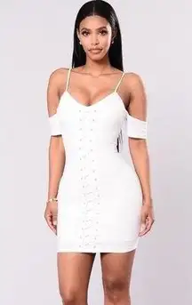 Fashion Nova BUNDLE SALE: 15 % off 2 or more dresses/skirtsets