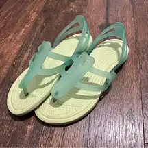 Crocs Boulder Colorado Women’s 8W Sandals Green Double Front Straps  Shoes