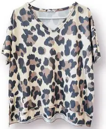 First Love by lovelyn Leopard Animal Print Short Sleeve Boxy Top Medium Tan