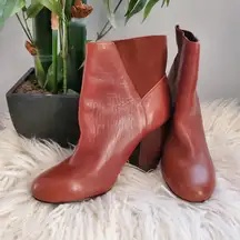 BCBGeneration Lillyan Brown Leather Round Toe Slip On Ankle Boots 8.5