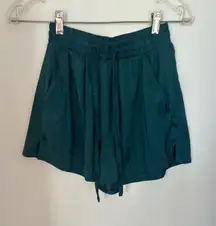 Abercrombie green satin drawstring sleep shorts with pockets size XS