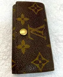 Louis Vuitton  Monogram Multicles 4 key holder