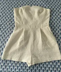 Forever 21 Creamy White Damask‎ Strapless Romper Size Large