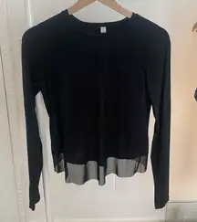 Lululemon size 4 black long sleeve top with mesh detail