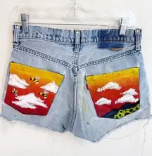 Vintage Levi's Paper Tag Custom Painted Raw Hem Distressed Shorts Size Small