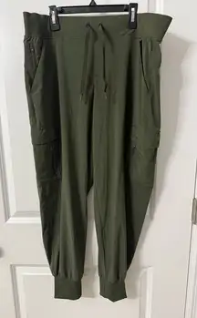 All in Motion Joggers Size Large