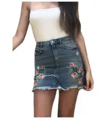 ZARA  Trafuluc Pink Rose Patch Distressed Denim Mini Skirt Size Small S