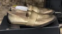 loafers 37 like new in box