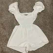 Vestique White Puff Sleeve Romper