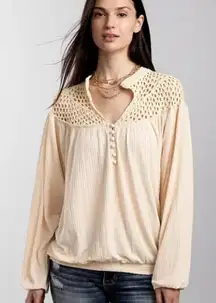 Gimmicks By BKE Size L Crochet Yoke Henley Peasant Top Cream Boho Ribbed Cottage