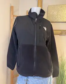 The North Face Women's Black Retro Denali Jacket Medium
