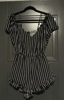 Black& White Romper Cold Shoulder