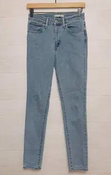 Levi's 721 Women's High Rise Skinny Light Wash Denim Jeans size 27