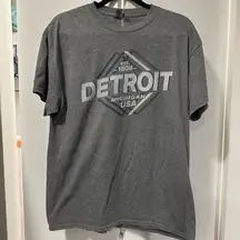 Gildan Large Gray Detroit Tee Shirt