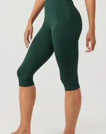 NWT Outdoor Voices Green Sculpt Kneecap Legging