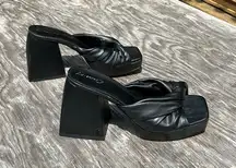 - Circus NY by Sam‎ Edelman chunk platforms size 6.5 black Marianna