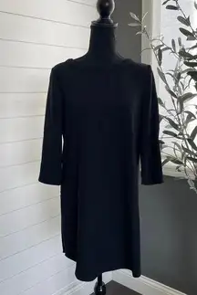 Black 3/4 Sleeve Shift Dress / Size Small