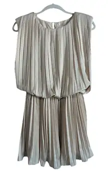 DO+BE Women's Champagne Sleeveless Pleated‎ Elasticated Waist Romper Size S NEW