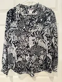 EUC‎ Women’s FLORAL BLACK WHITE vacation blouse —SIZE 16