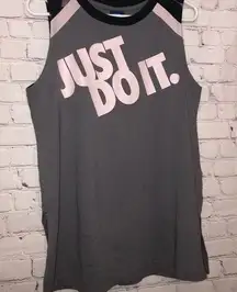 Nike Just Do It Graphic Shirt Size M